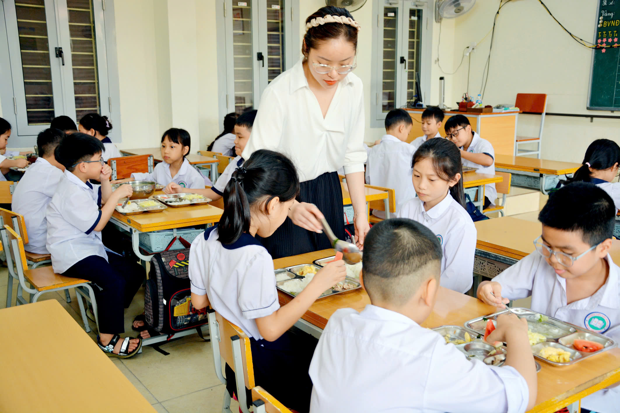 BẢO HIỂM TRÁCH NHIỆM SẢN PHẨM SUẤT ĂN HỌC ĐƯỜNG